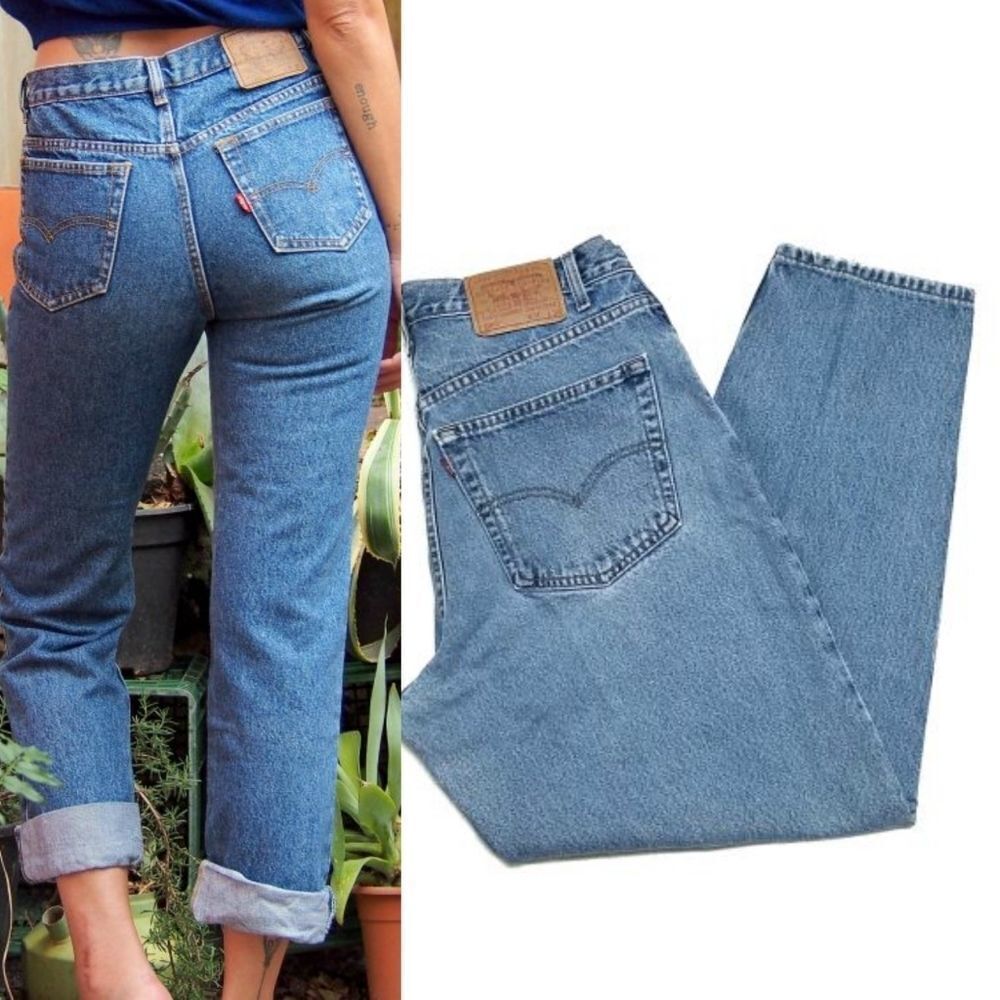 VINTAGE Levi's 560 Loose Fit Tapered Leg Mom Jeans